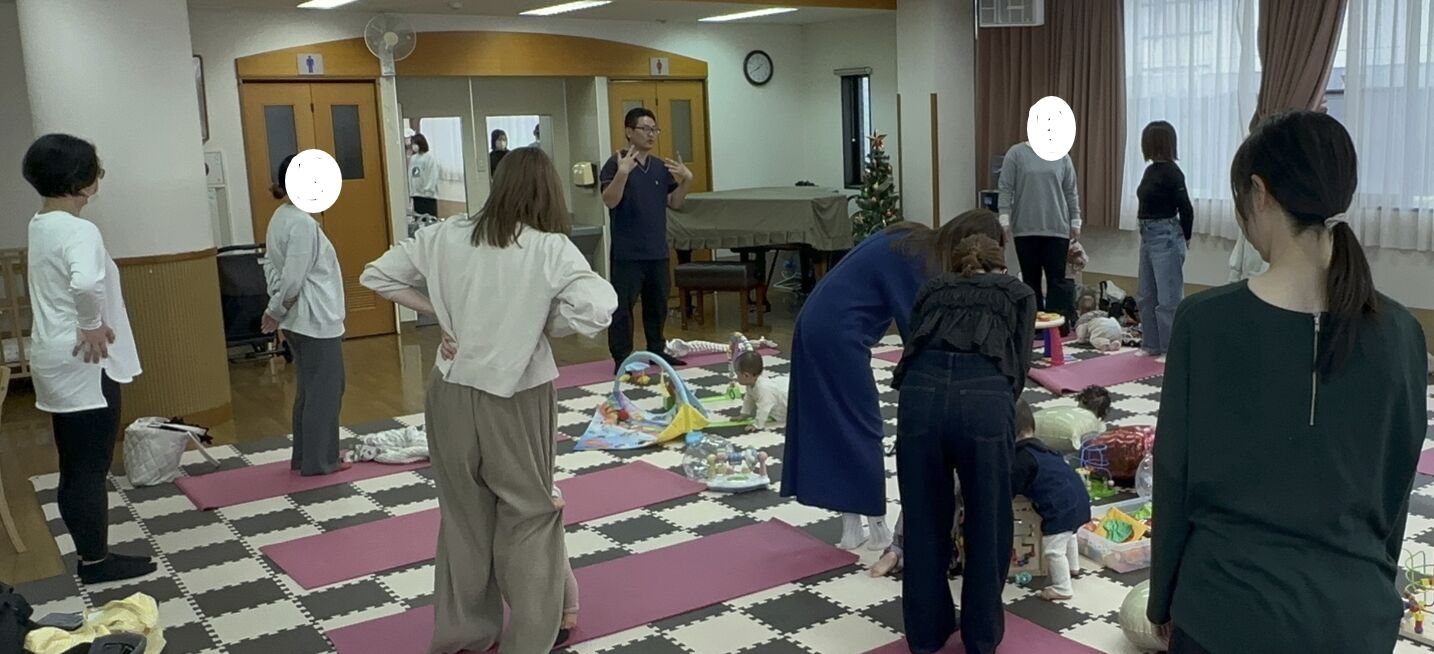 松岡病院 産後ケア講座 体操の様子